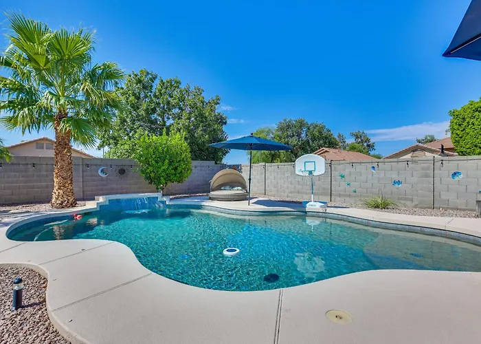 Holiday home Patio + Fire Pit: Getaway Near Golfing! Peoria