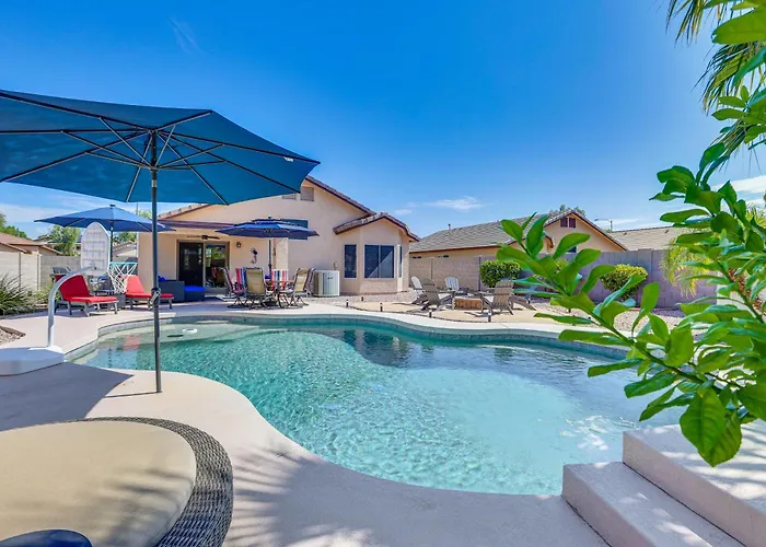 Patio + Fire Pit: Getaway Near Golfing!